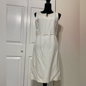 - ANN TAYLOR Vintage white dress. Embroidery around the neck, sleeveless, …